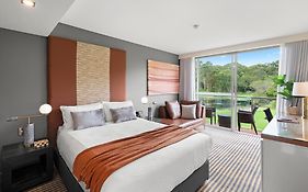 Lakeside Hotel And Conference Centre